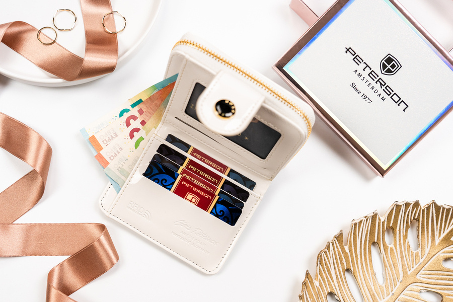 Mały portfel damski ze skóry ekologicznej na zatrzask i suwak - Peterson - obrazek 7