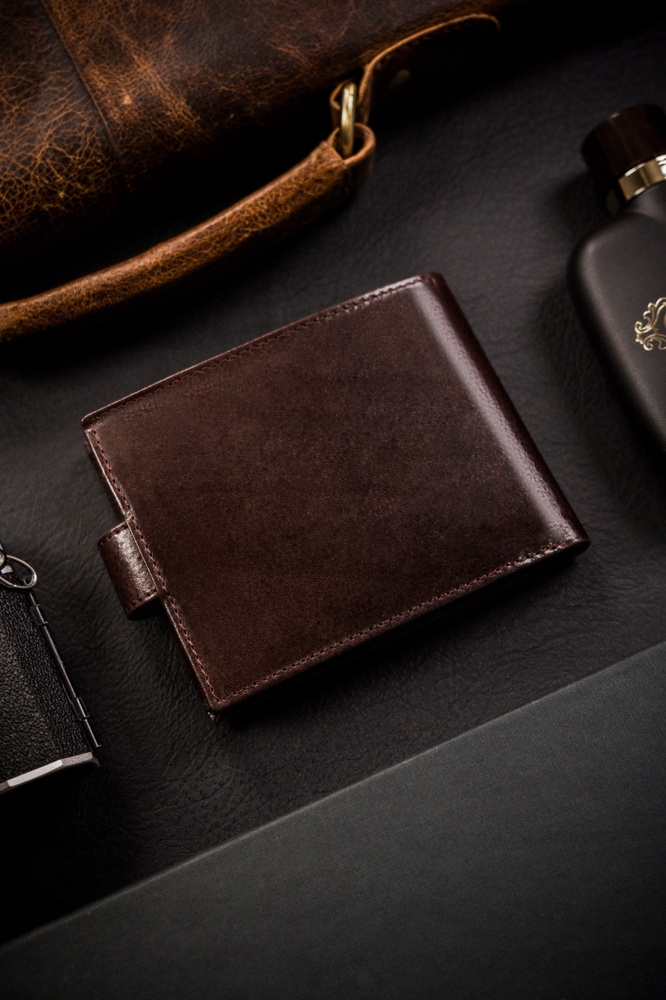 Duży portfel męski ze skóry naturalnej zapinany na zatrzask - Rovicky - obrazek 4