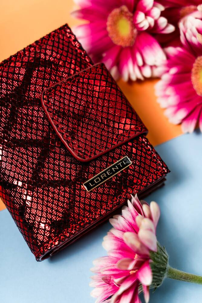 Mały, skórzany portfel damski na zatrzask i bigiel - Lorenti - obrazek 3