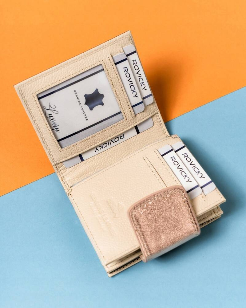 Mały portfel damski na zatrzask i bigiel z błyszczącej skóry naturalnej - Lorenti - obrazek 5