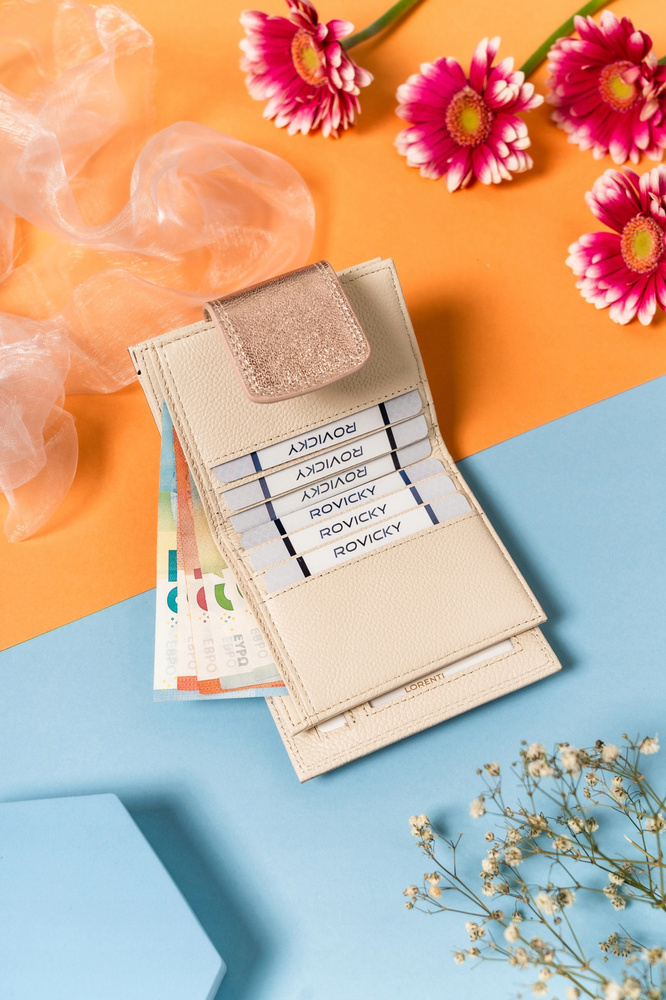 Mały portfel damski na zatrzask i bigiel z błyszczącej skóry naturalnej - Lorenti - obrazek 7