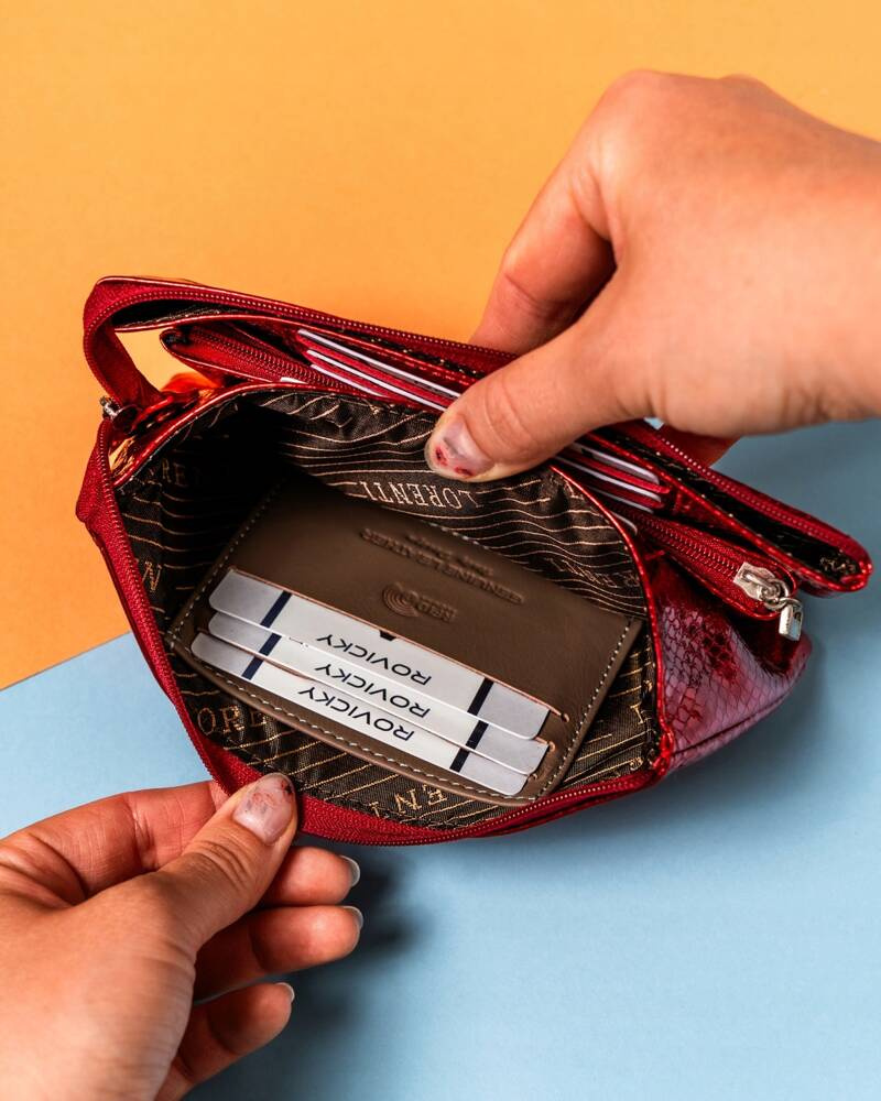 Duży portfel damski na zamek wykonany ze skóry naturalnej - Lorenti - obrazek 7