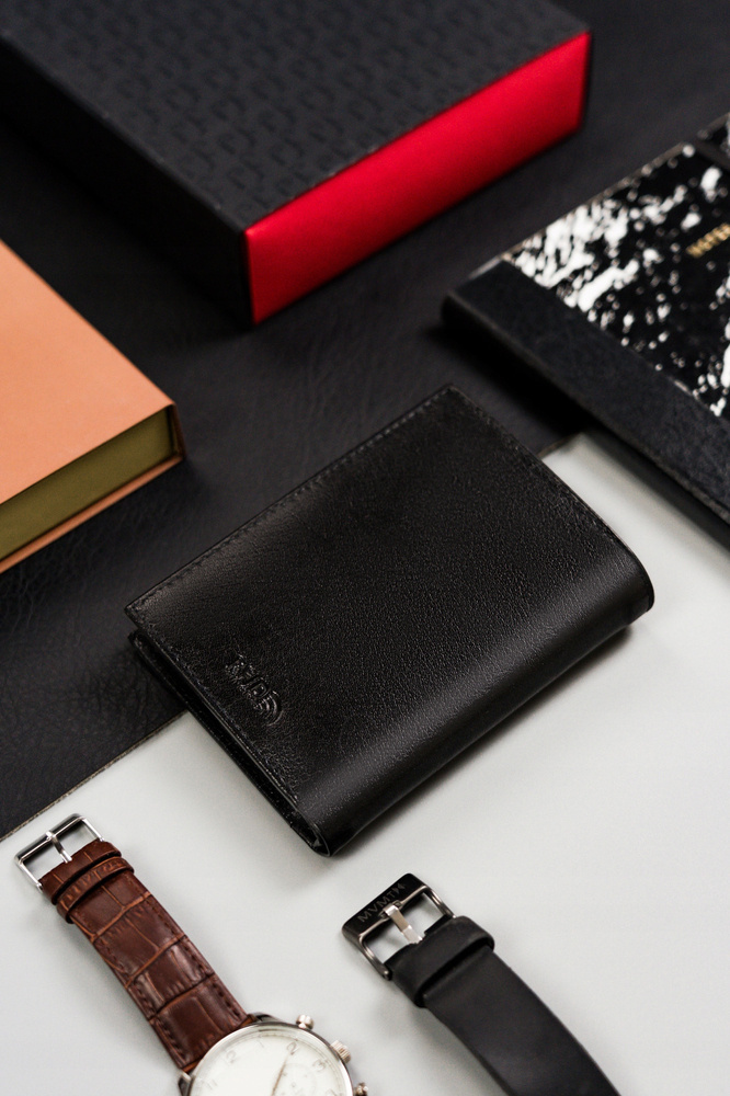 Klasyczny portfel męski bez zapięcia zewnętrznego - Peterson - obrazek 4