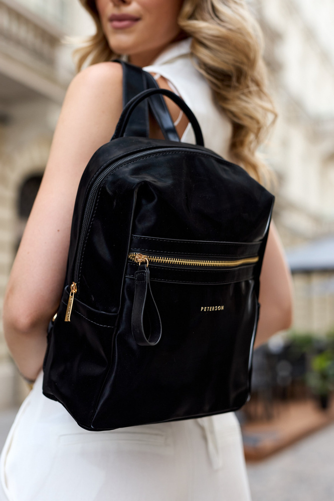 Elegancki plecak damski ze złotymi okuciami - Peterson - obrazek 10