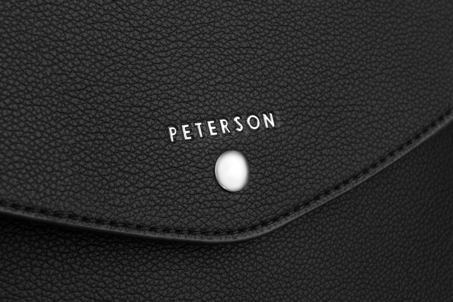 Stylowy plecak damski z klapką - Peterson - obrazek 3
