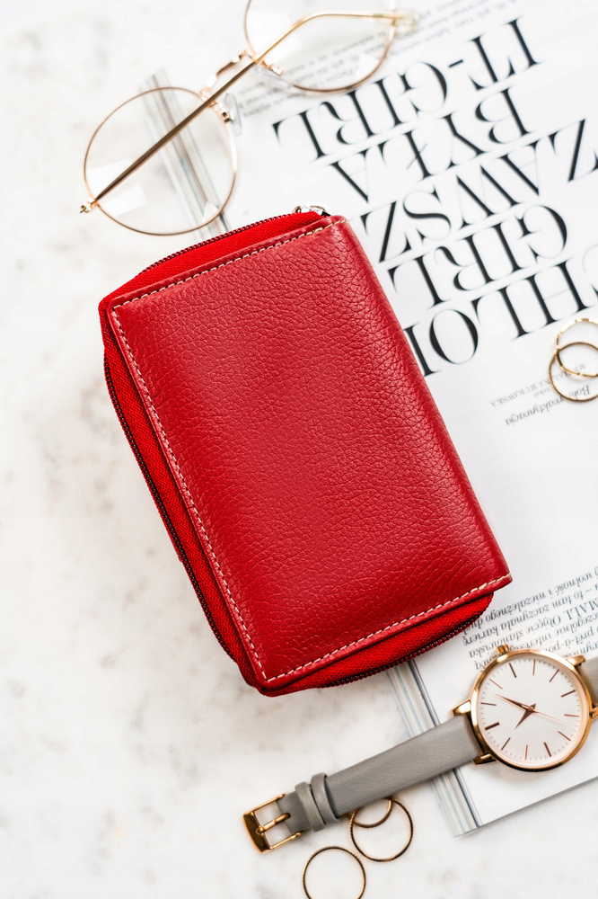 Stylowy, skórzany portfel damski na zatrzask i suwak - Rovicky - obrazek 4