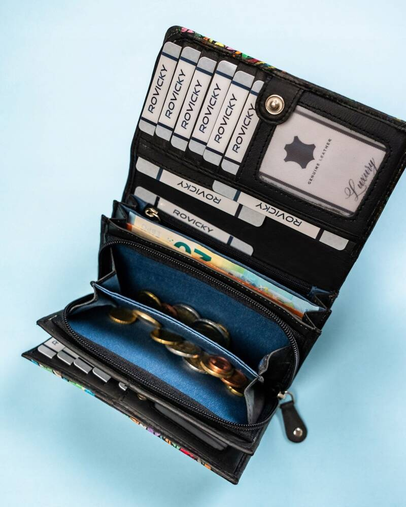 Damski portfel na zatrzask wykonany ze skóry naturalnej - Rovicky - obrazek 11