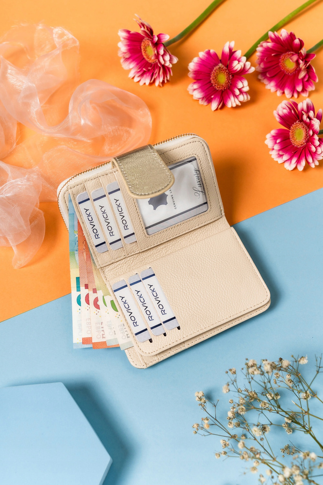 Elegancki portfel damski na zatrzask i suwak - Lorenti - obrazek 7