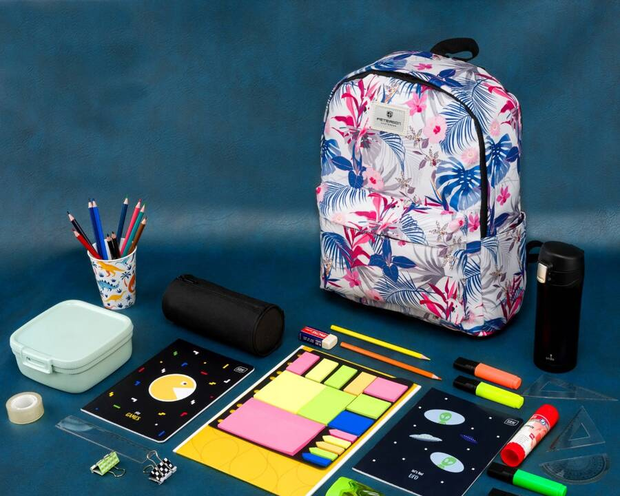 Modny plecak szkolny w kwiaty z otwartymi kieszonkami po bokach - Peterson - obrazek 9