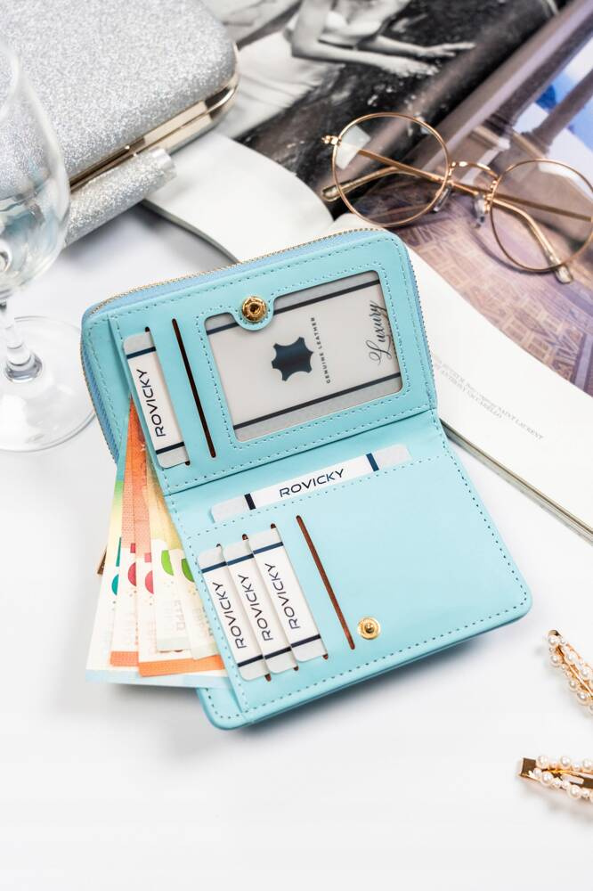 Pojemny portfel damski w kolorze błękitnym zamykany zatrzaskiem i suwakiem - Rovicky - obrazek 6