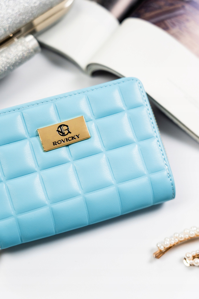 Pojemny portfel damski w kolorze błękitnym zamykany zatrzaskiem i suwakiem - Rovicky - obrazek 3