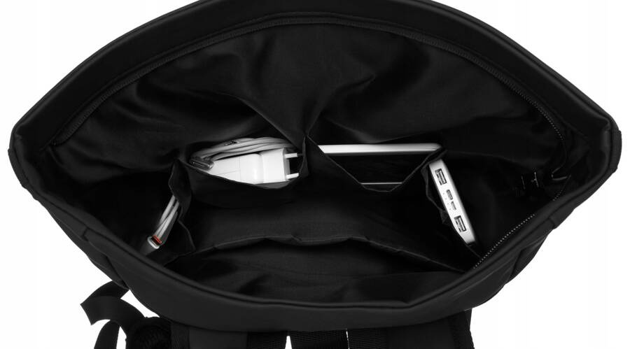 Duży plecak miejski z wodoodpornego materiału w czarnym kolorze - Peterson - obrazek 8