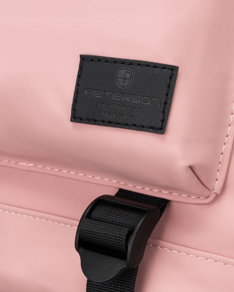 Plecak sportowy roll-top w różowym kolorze zamykany klamrą i suwakiem - Peterson - obrazek 11