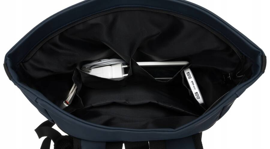 Miejski, pojemny plecak typu roll-top w granatowym kolorze z zewnętrzną kieszenią na suwak - Peterson - obrazek 9