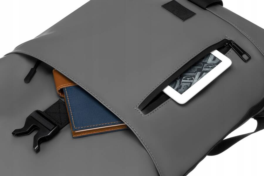 Plecak miejski roll-top w szarym kolorze wykonany z wodoodpornego poliestru - Peterson - obrazek 12