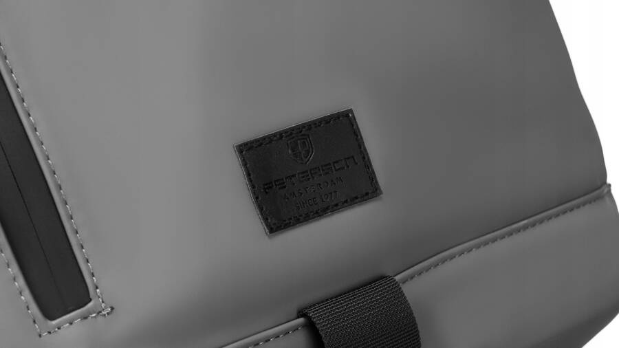 Plecak miejski roll-top w szarym kolorze wykonany z wodoodpornego poliestru - Peterson - obrazek 10