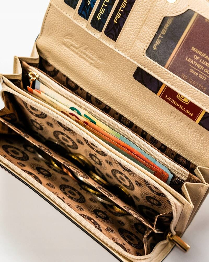 Duży, czarno-złoty portfel damski ze skóry naturalnej zamykany na zatrzask - Peterson - obrazek 10