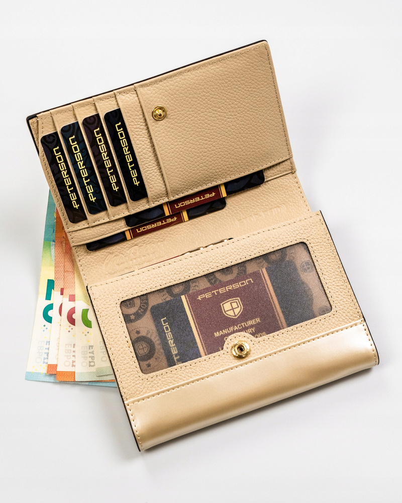 Portfel damski średnich rozmiarów w kolorze beżowym mieszczący dowód rejestracyjny - Peterson - obrazek 6
