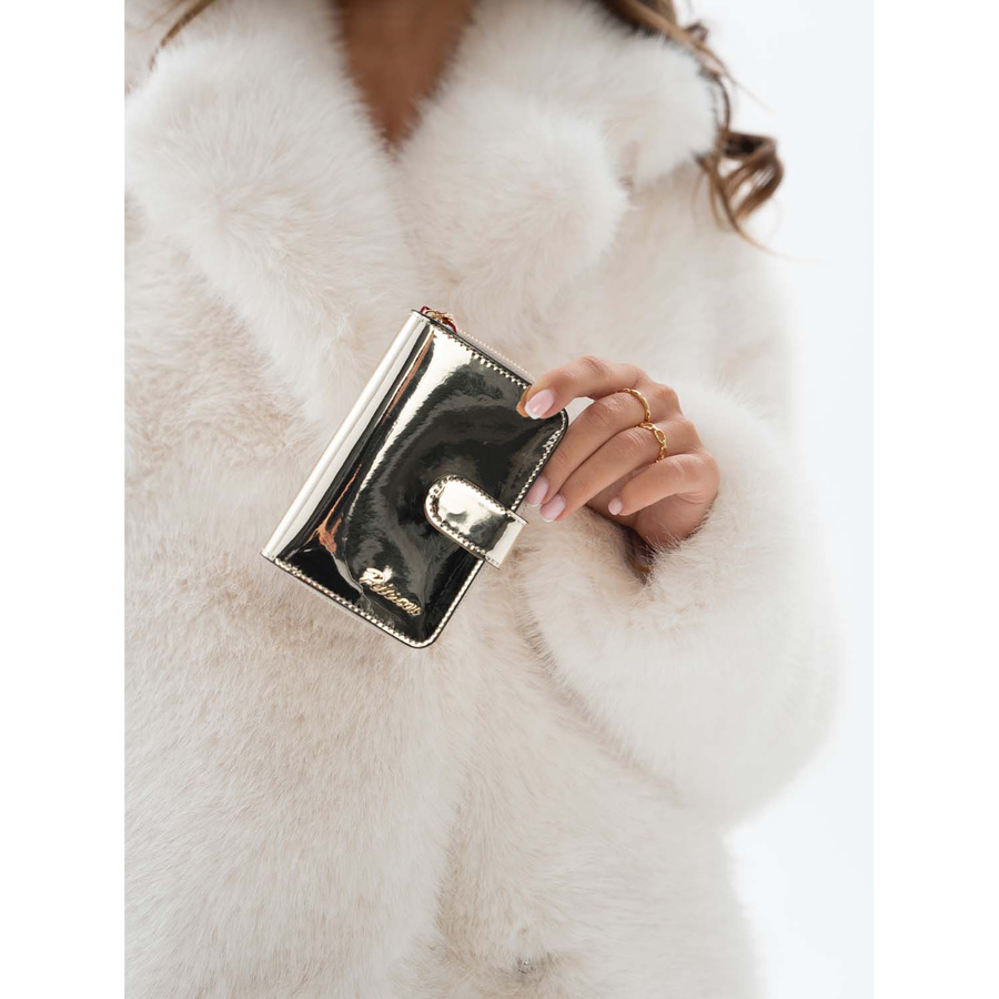 Elegancki, niewielki portfel w kolorze złotym wykonany ze skóry naturalnej - Peterson - obrazek 3