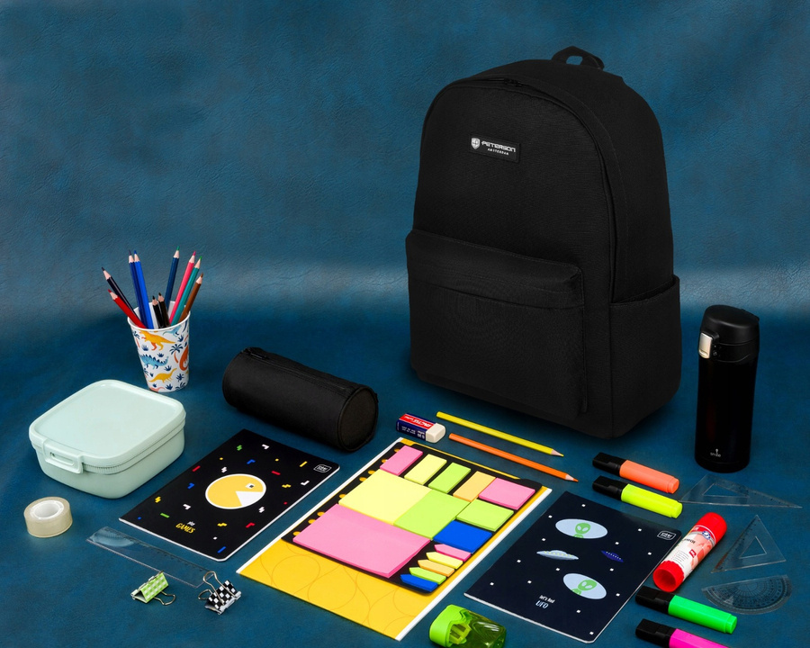 Sportowy, pojemny plecak w czarnym kolorze z zewnętrznymi kieszonkami - Peterson - obrazek 9