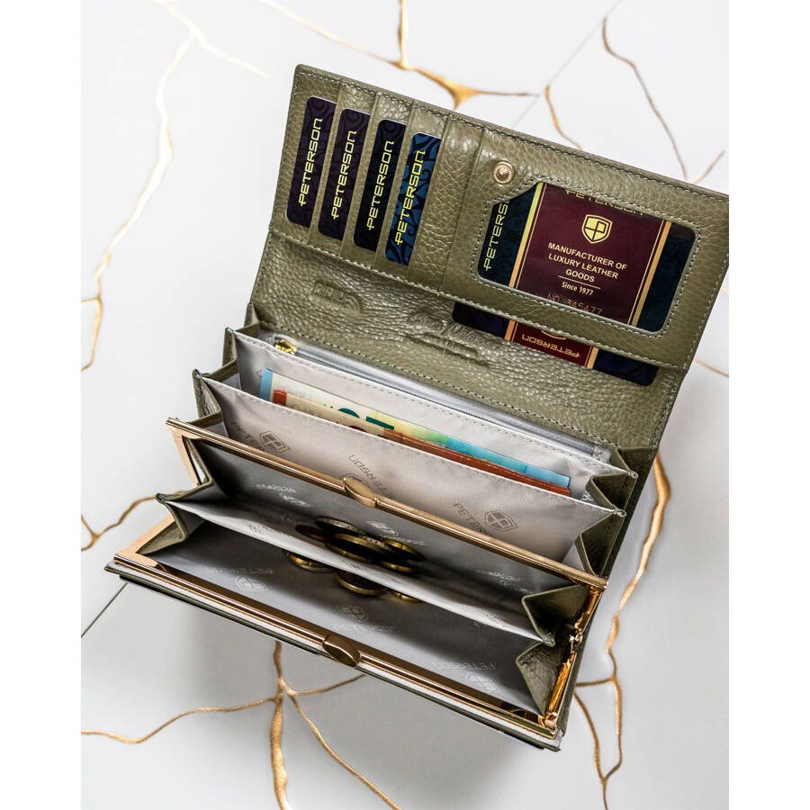 Szary portfel damski z lakierowanej skóry naturalnej na zatrzask - Peterson - obrazek 8