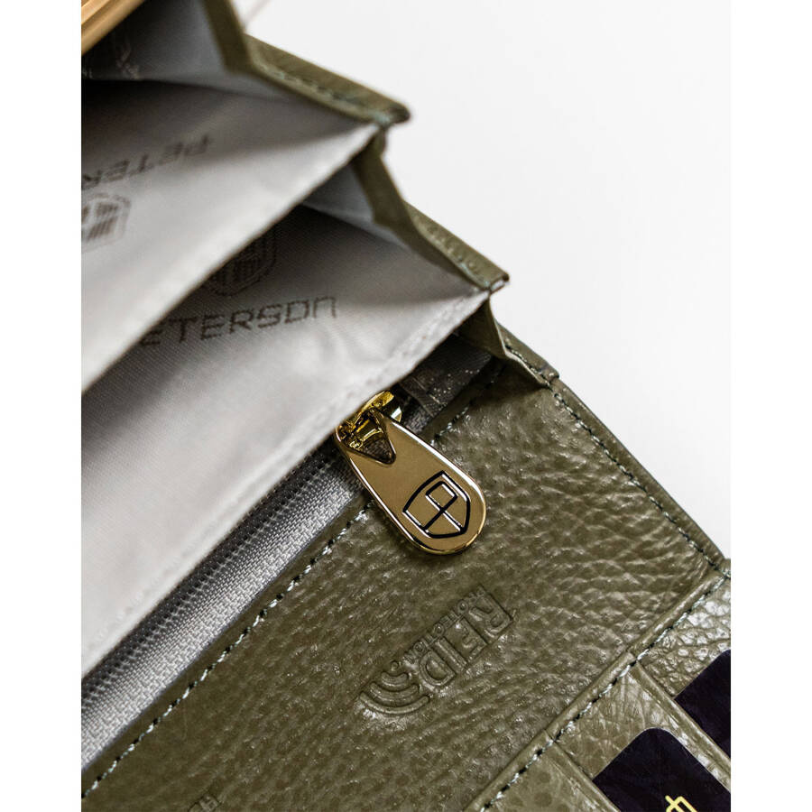 Szary portfel damski z lakierowanej skóry naturalnej na zatrzask - Peterson - obrazek 12