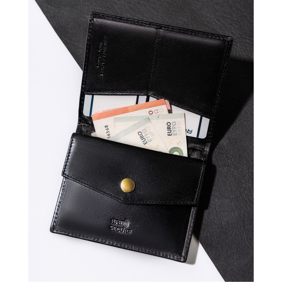 Pionowy, skórzany portfel męski w czarnym kolorze bez zapięcia zewnętrznego - Rovicky - obrazek 8