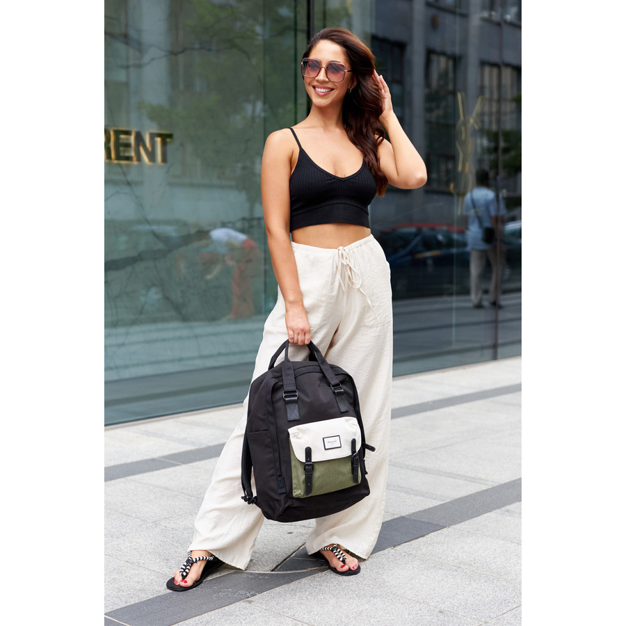 Plecak na laptopa czarny z zieloną kieszenią - Himawari - obrazek 2