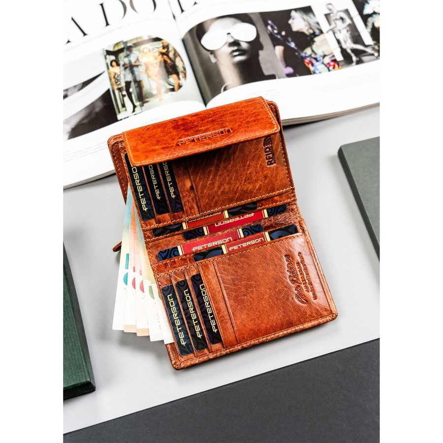 Skórzany portfel damski zamykany na zatrzask RFID - Peterson - obrazek 5