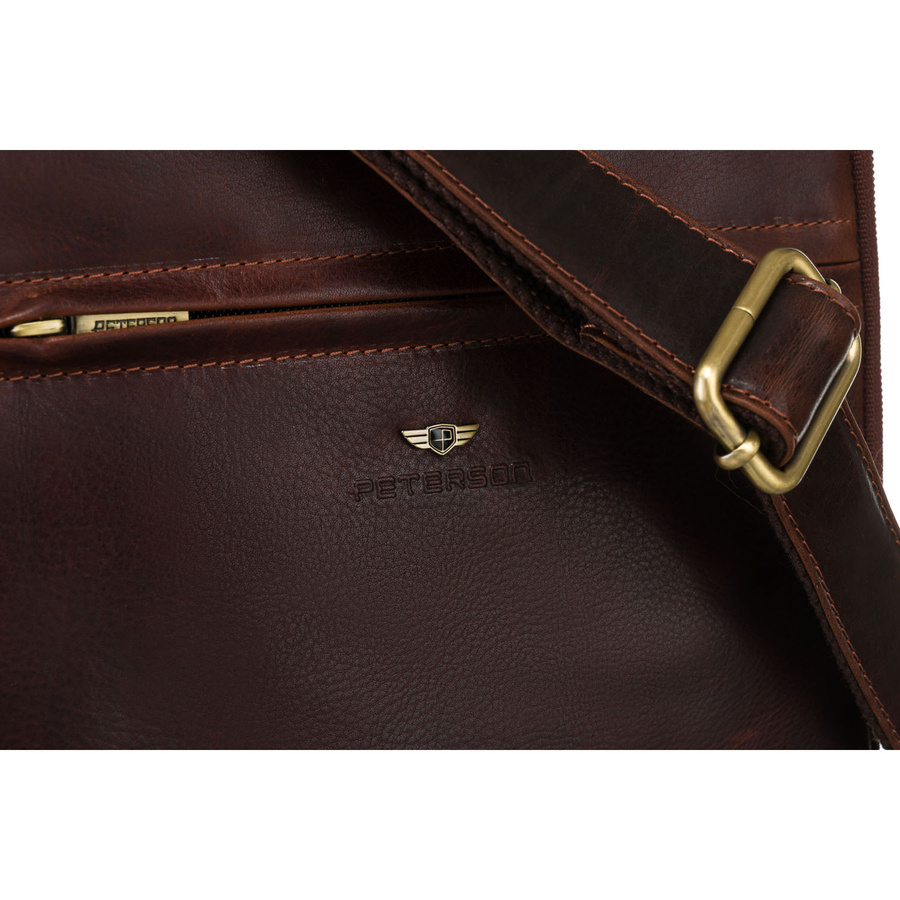 Listonoszka męska ze skóry naturalnej w brązowym kolorze z zewnętrzną kieszenią na suwak - Peterson - obrazek 5