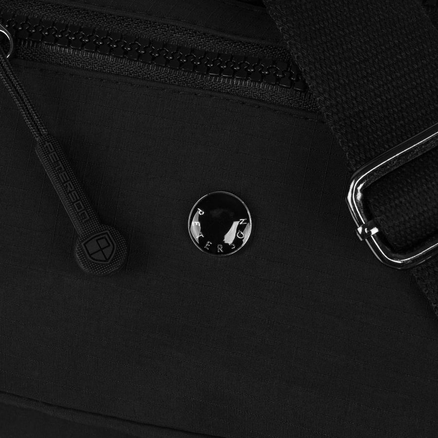 Listonoszka damska na szerokim pasku wykonana z poliestru w czarnym kolorze - Peterson - obrazek 9