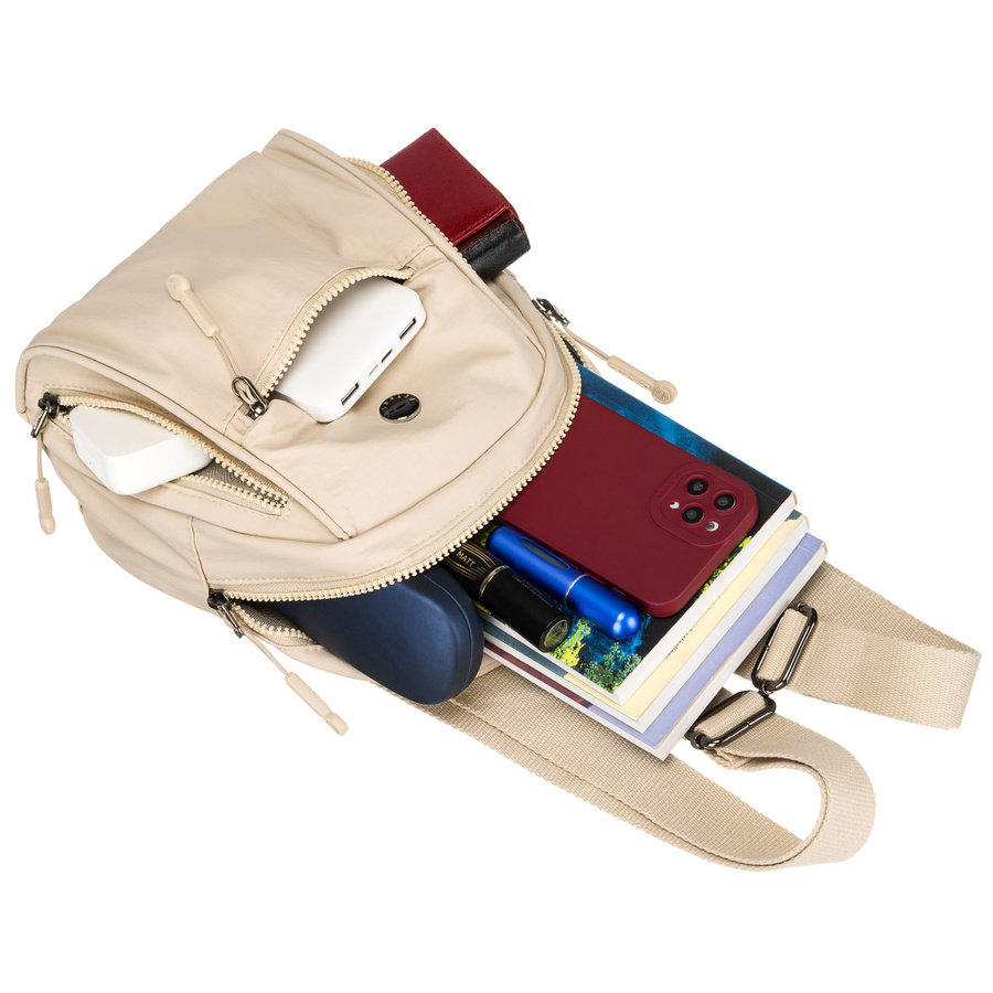 Beżowy plecak damski z poliestru zawieszony na regulowanych szelkach - Peterson - obrazek 14