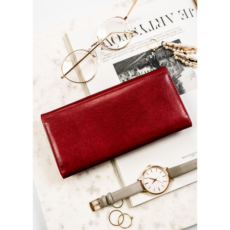 Elegancki, skórzany portfel damski w czerwonym kolorze zamykany na zatrzask - Peterson - obrazek 7