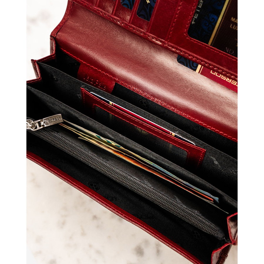 Elegancki, skórzany portfel damski w czerwonym kolorze zamykany na zatrzask - Peterson - obrazek 11