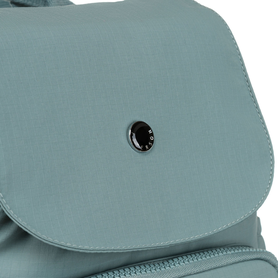 Niebieski plecak damski z poliestru z klapką zamykaną na magnes - Peterson - obrazek 6