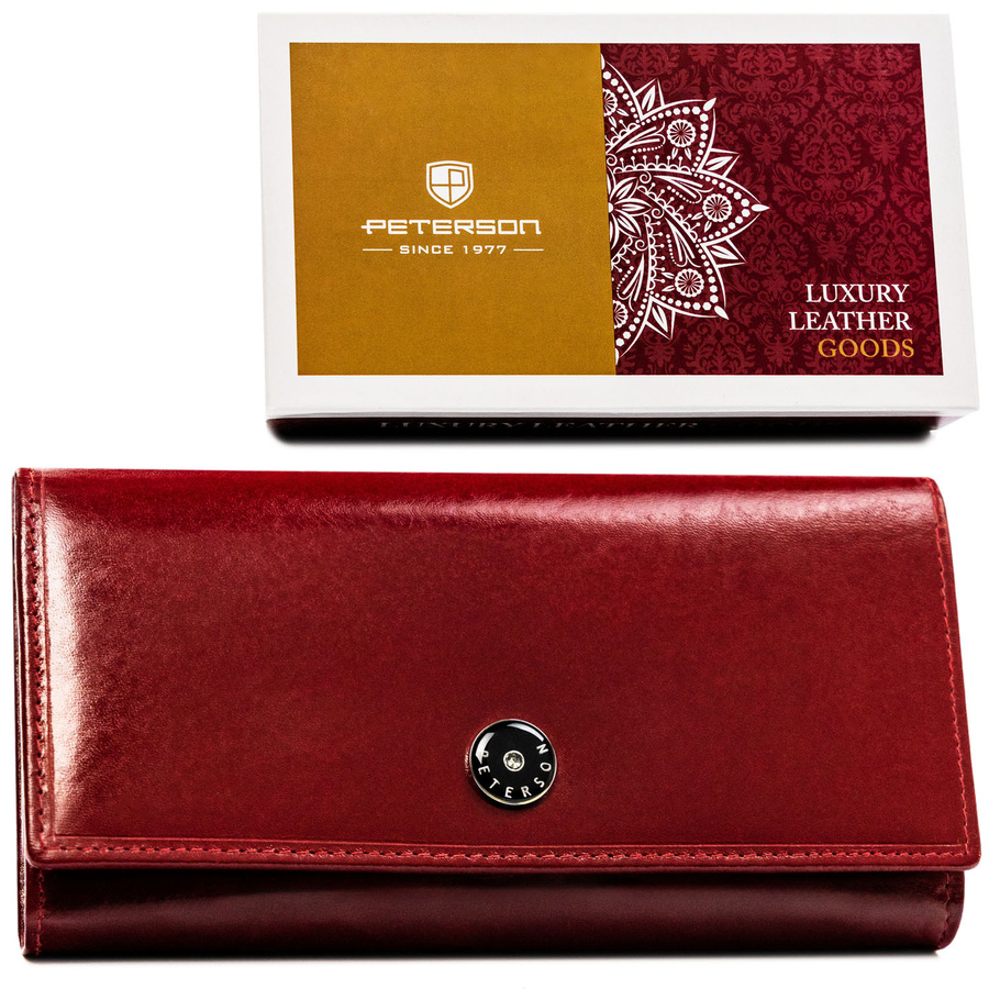 Duży portfel damski ze skóry naturalnej w czerwonym kolorze zamykany klapką na zatrzask - Peterson