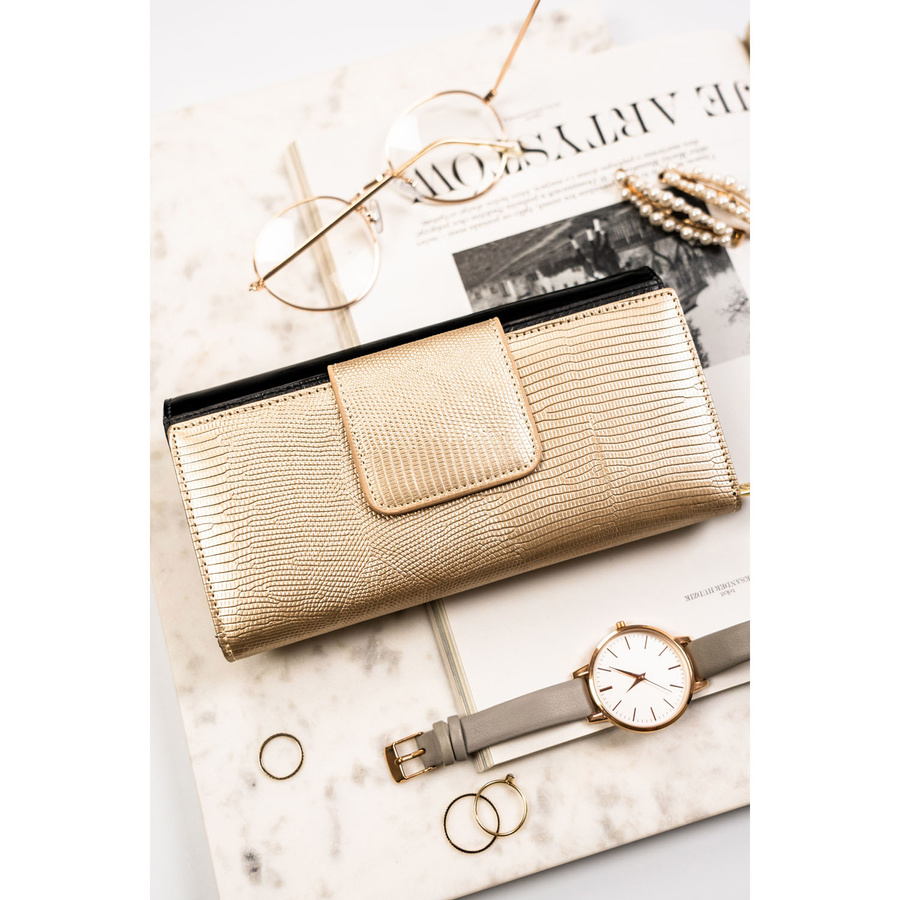 Portfel damski z lakierowanej skóry naturalnej w czarno-złotym kolorze, wyposażony w system RFID - Peterson - obrazek 5
