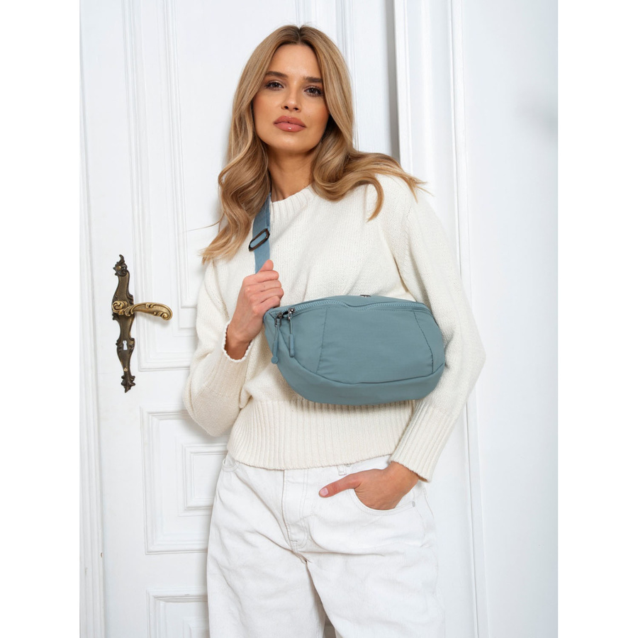 Niebieska, dwukomorowa saszetka damska z poliestru zamykana na suwak - Peterson - obrazek 2