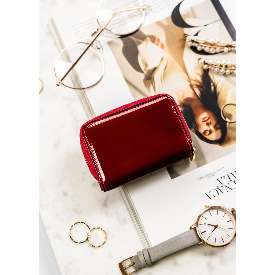 Mały, czerwony portfel damski wykonany ze skóry naturalnej - Peterson - obrazek 5