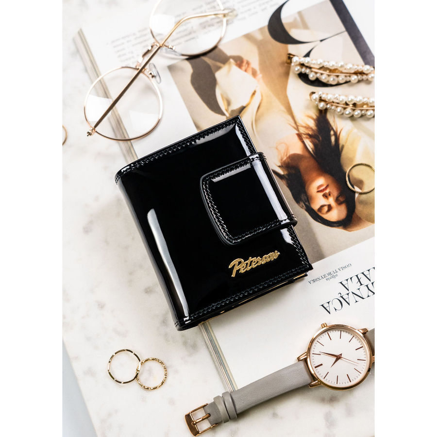 Mały portfel damski wykonany ze skóry naturalnej w czarno-złotym kolorze wyposażony w system RFID - Peterson - obrazek 3