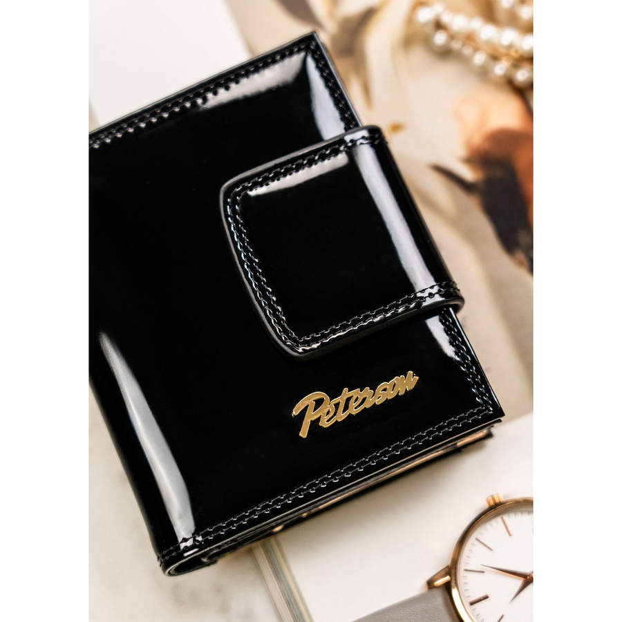 Mały portfel damski wykonany ze skóry naturalnej w czarno-złotym kolorze wyposażony w system RFID - Peterson - obrazek 4