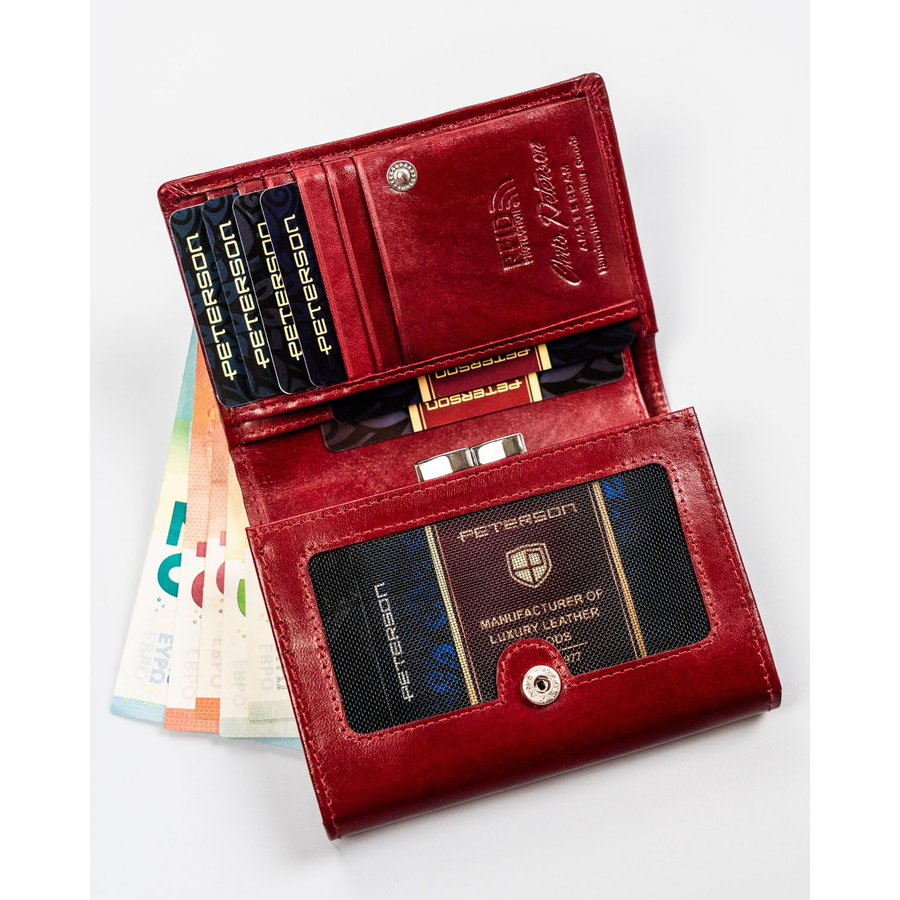 Klasyczny, skórzany portfel damski w czerwonym kolorze zamykany zatrzaskiem i biglem - Peterson - obrazek 7