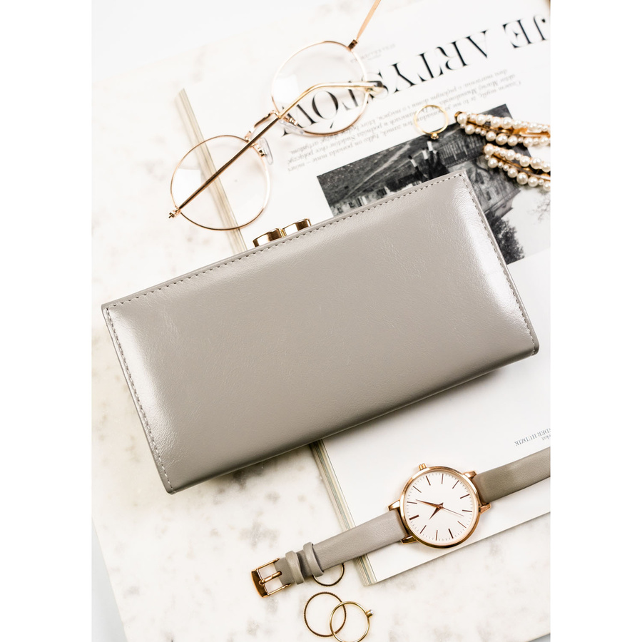 Wielokolorowy, poziomy portfel damski ze skóry naturalnej w kwiatowy wzór - Peterson - obrazek 5