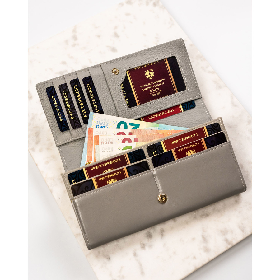 Wielokolorowy, poziomy portfel damski ze skóry naturalnej w kwiatowy wzór - Peterson - obrazek 7