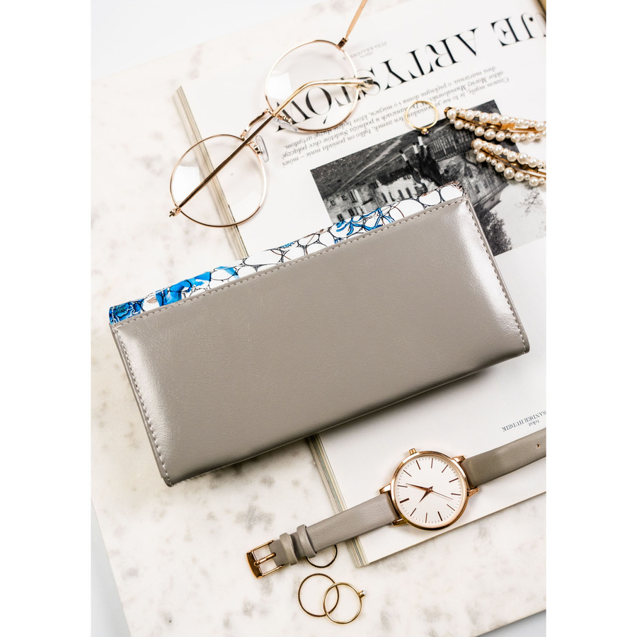 Portfel damski ze skóry naturalnej w kwiatowy wzór wyposażony w system RFID - Peterson - obrazek 5