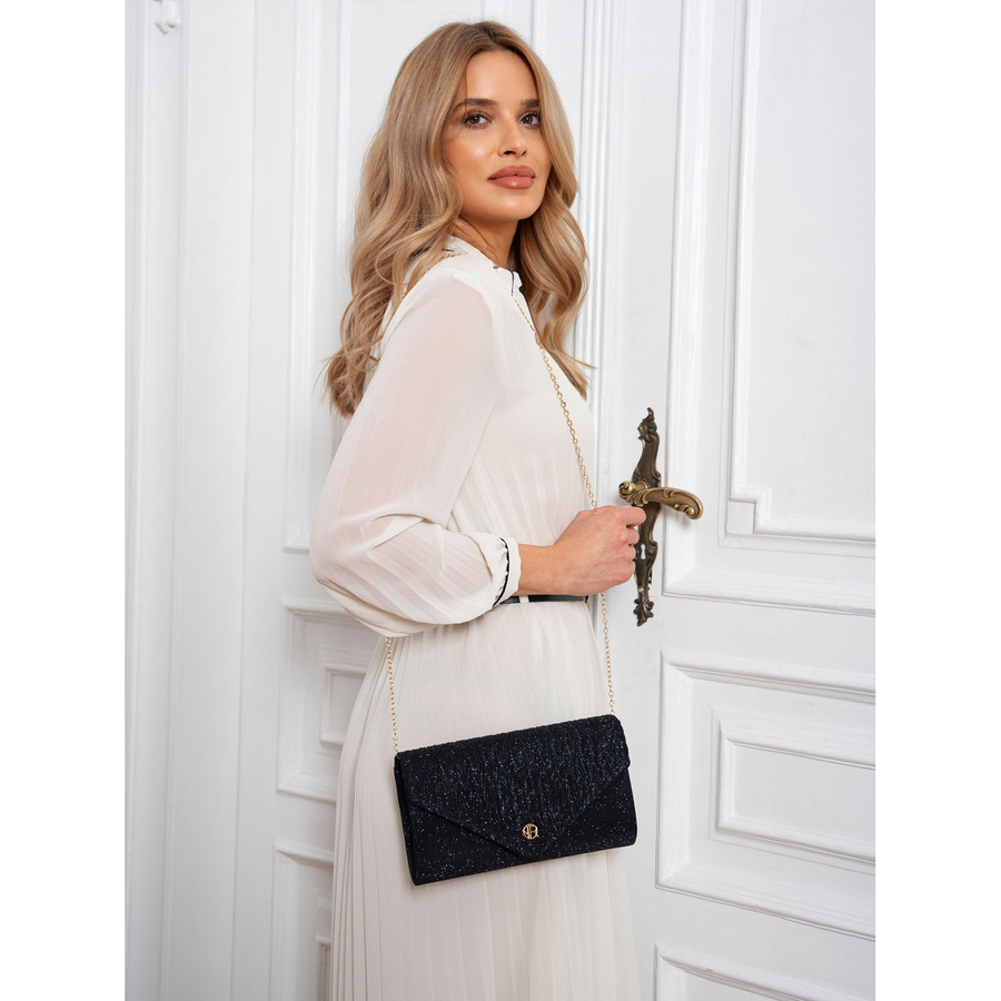 Brokatowa kopertówka damska w granatowym kolorze zawieszona na łańcuszku - Rovicky - obrazek 7