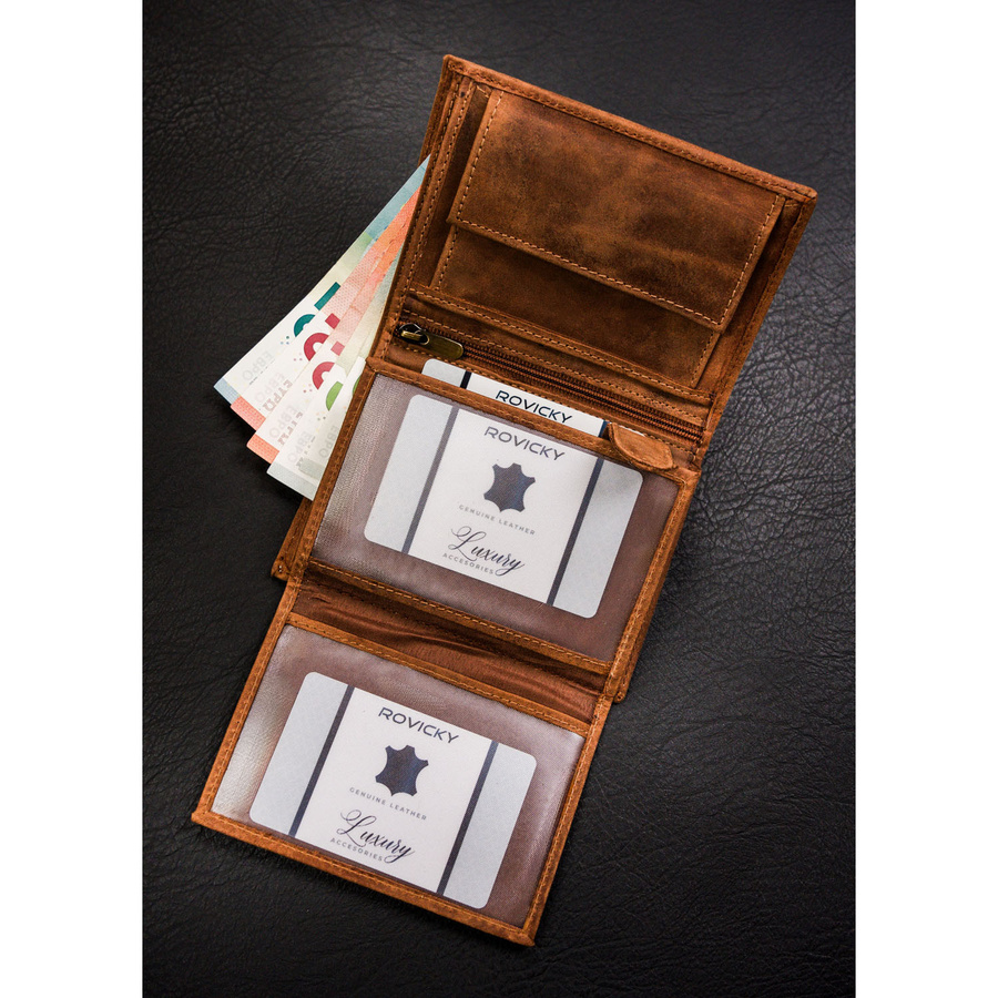 Skórzany portfel męski w kolorze brązowym bez zapięcia z tłoczeniem w kształcie psa - obrazek 7