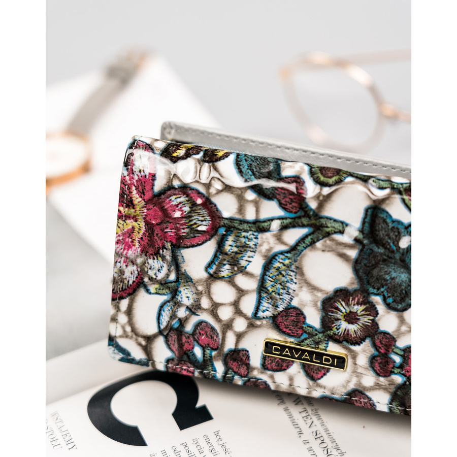 Pojemny portfel damski w kwiaty zamykany na zatrzask - 4U Cavaldi - obrazek 3