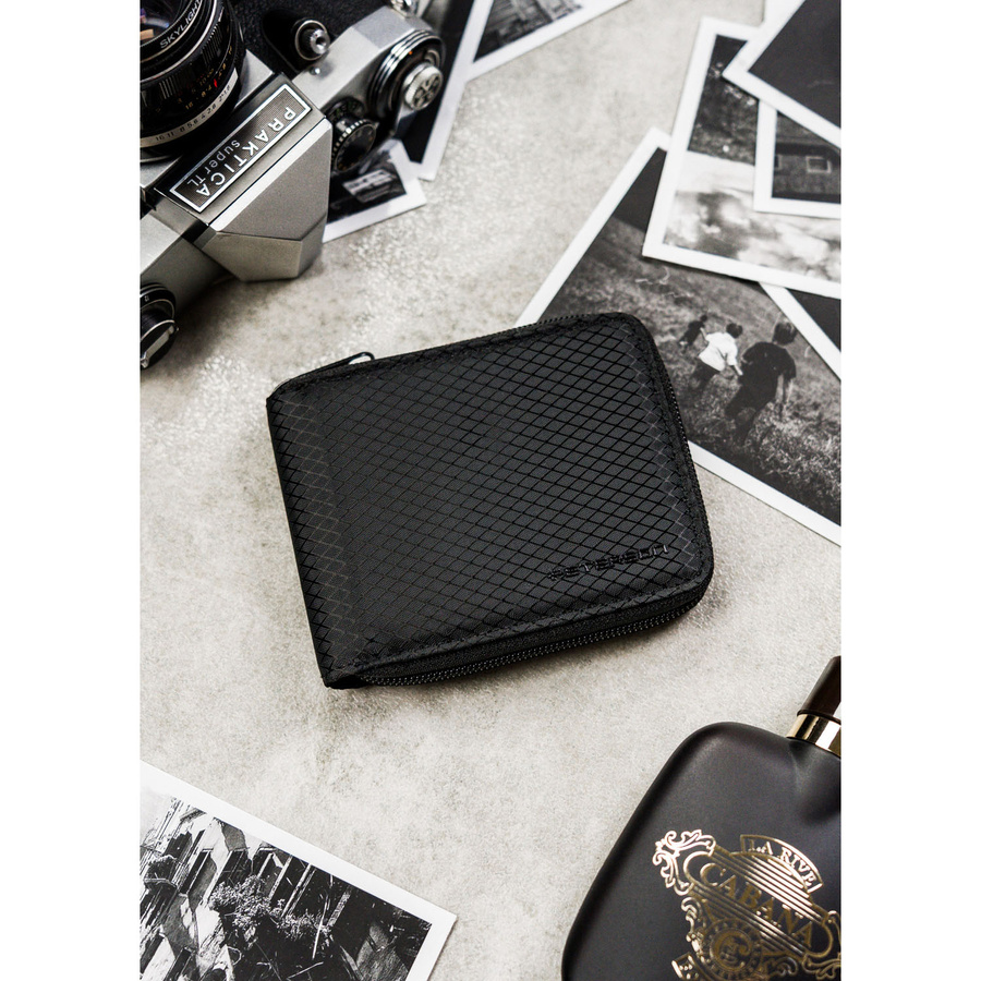 Portfel męski w czarnym kolorze z modnym, geometrycznym wzorem - Peterson - obrazek 3