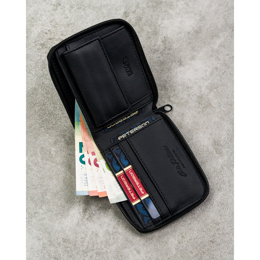 Portfel męski w czarnym kolorze z modnym, geometrycznym wzorem - Peterson - obrazek 7